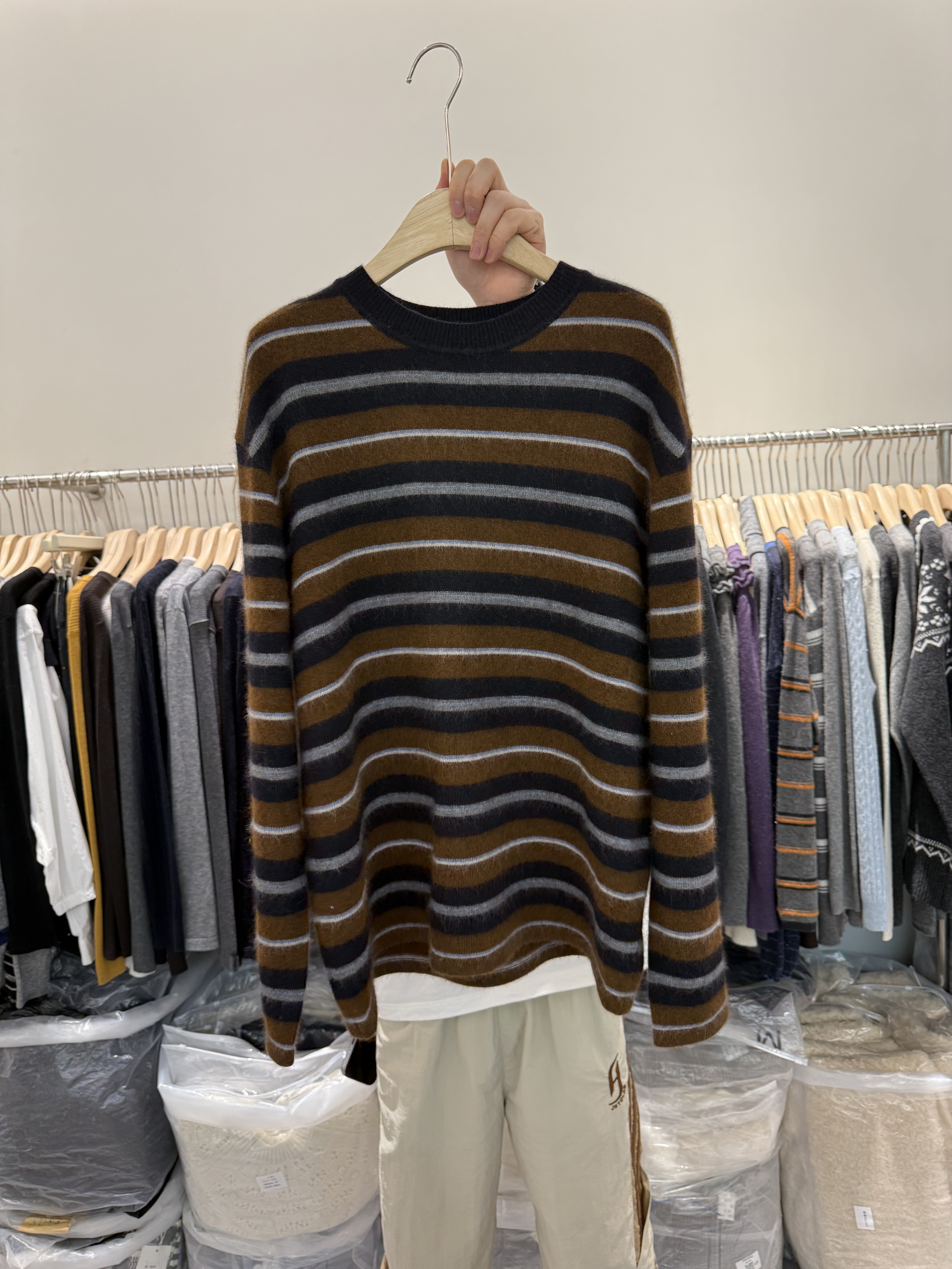 圆领长袖羊毛针织衫软糯毛衣外套