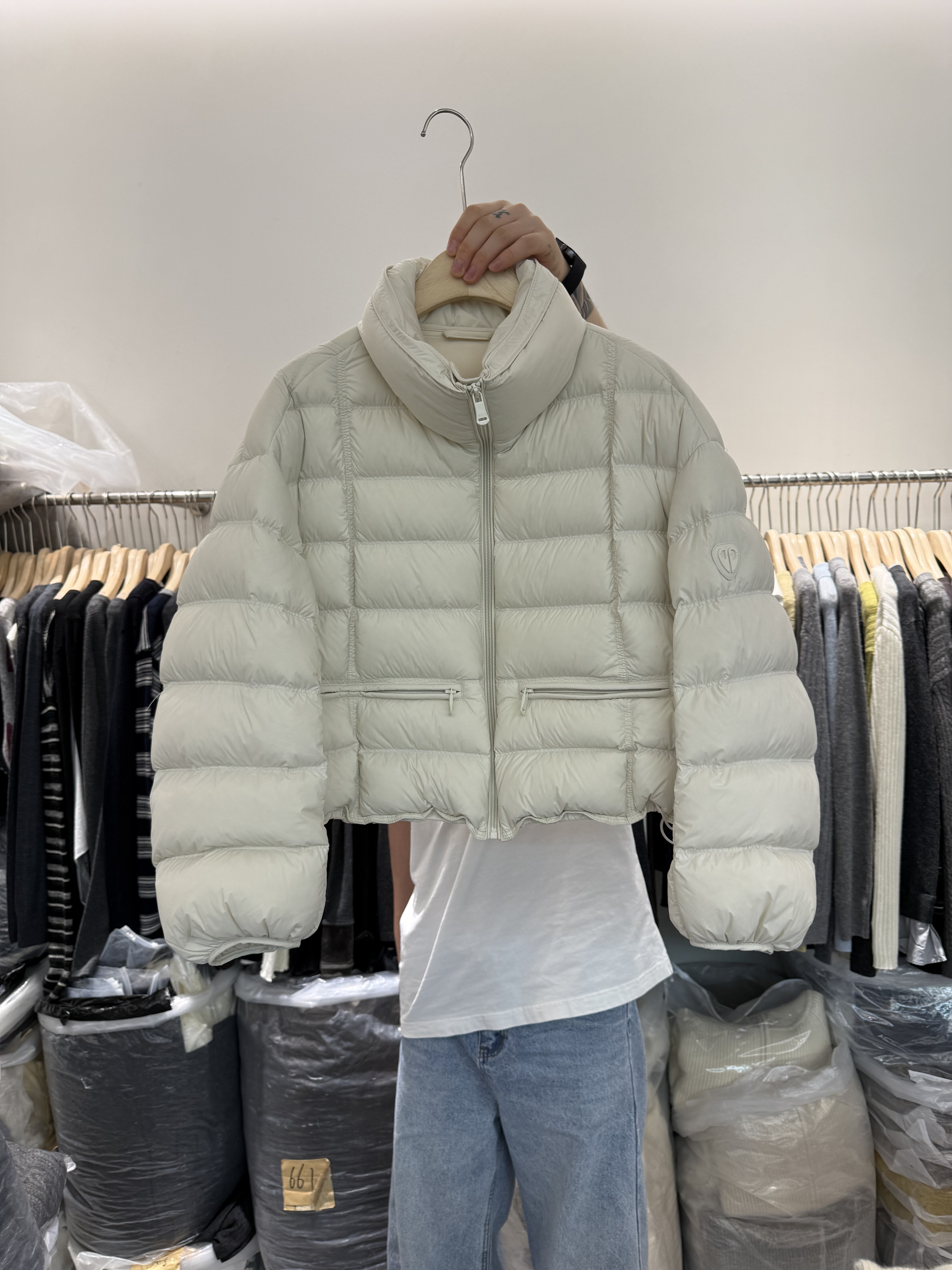 欧货高级感宽松显瘦袖剪刀立领小个子90白鹅绒羽绒服面包服D6613