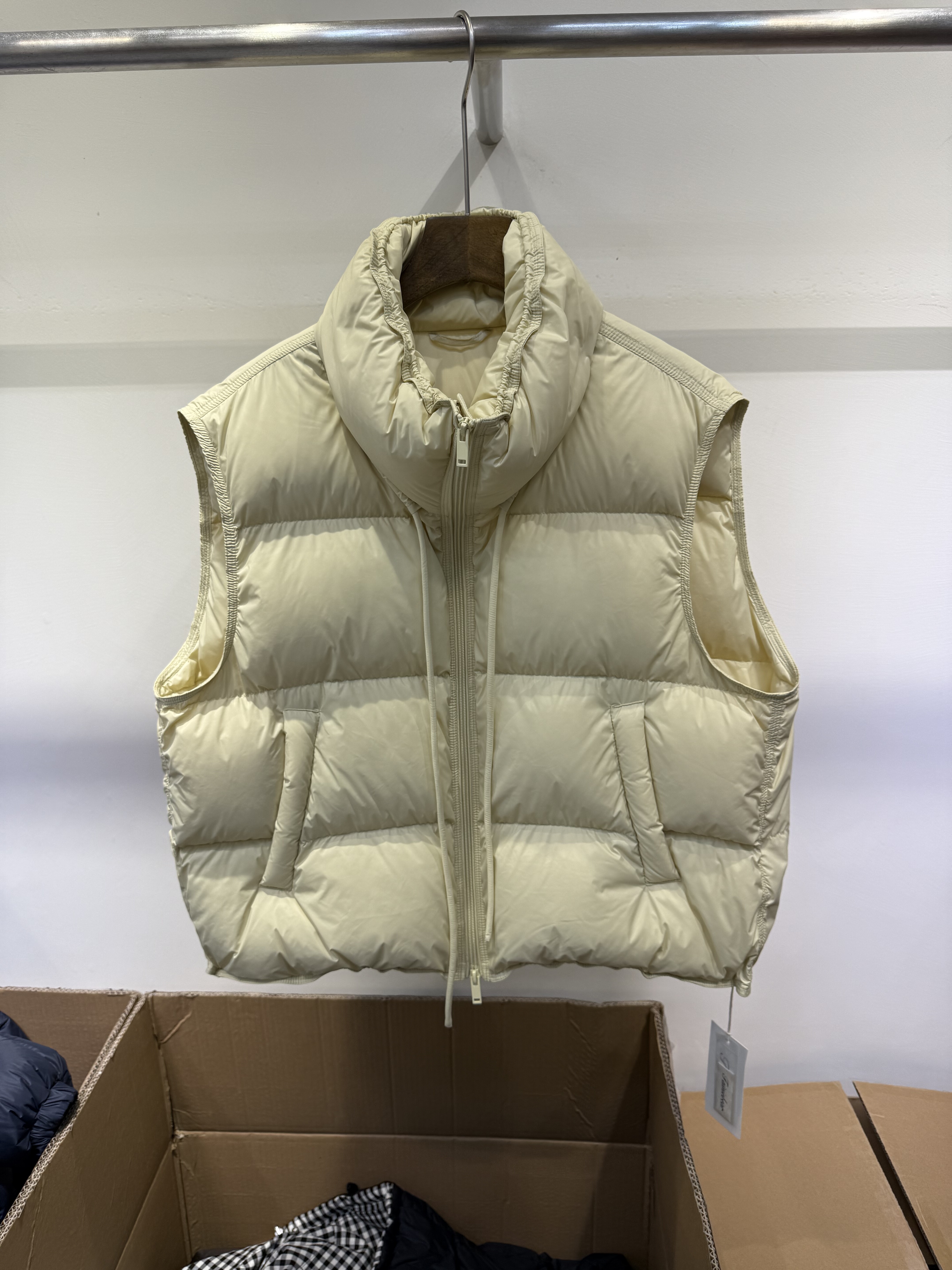 抽绳立领90白鸭绒马甲背心面包