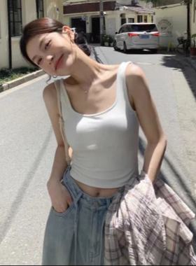 张贝贝ibell同款设计感交叉背心女自带胸垫百搭u领短款白色上衣