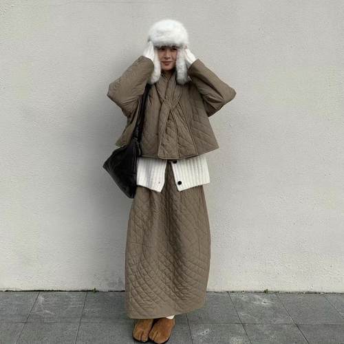 moment冬季法式时髦配围巾菱格棉服外套女+高腰花苞半身长裙套装