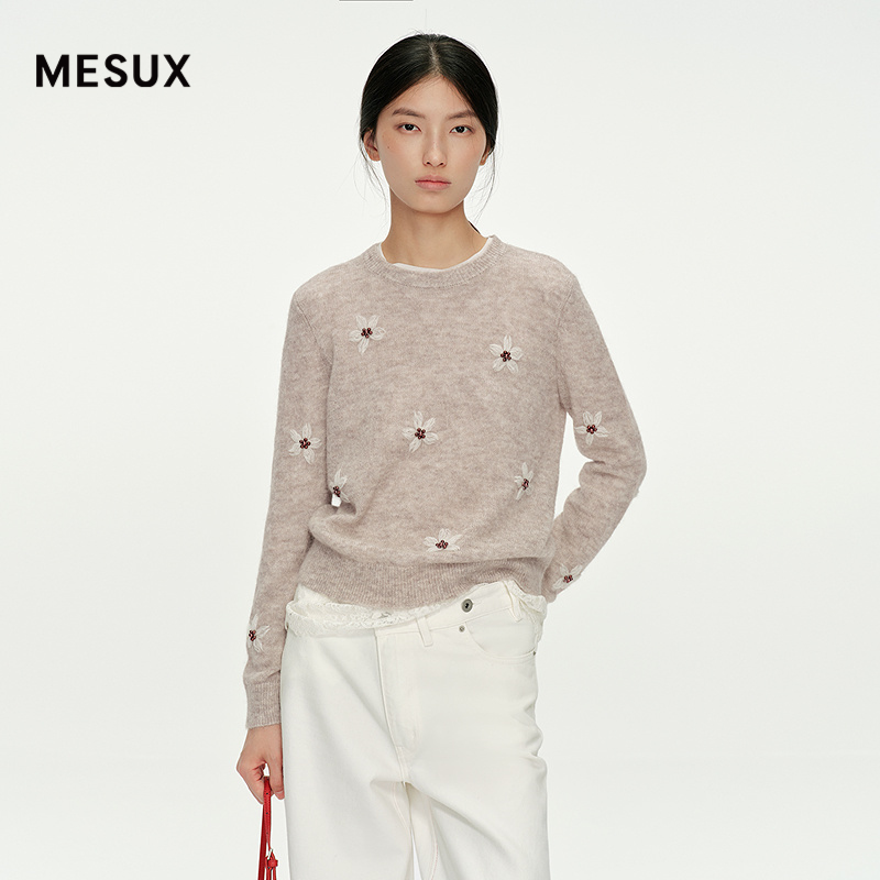 MESUX米岫25冬羊驼毛混纺轻盈浮雕立体绣花圆领长袖毛衣MNWUE418