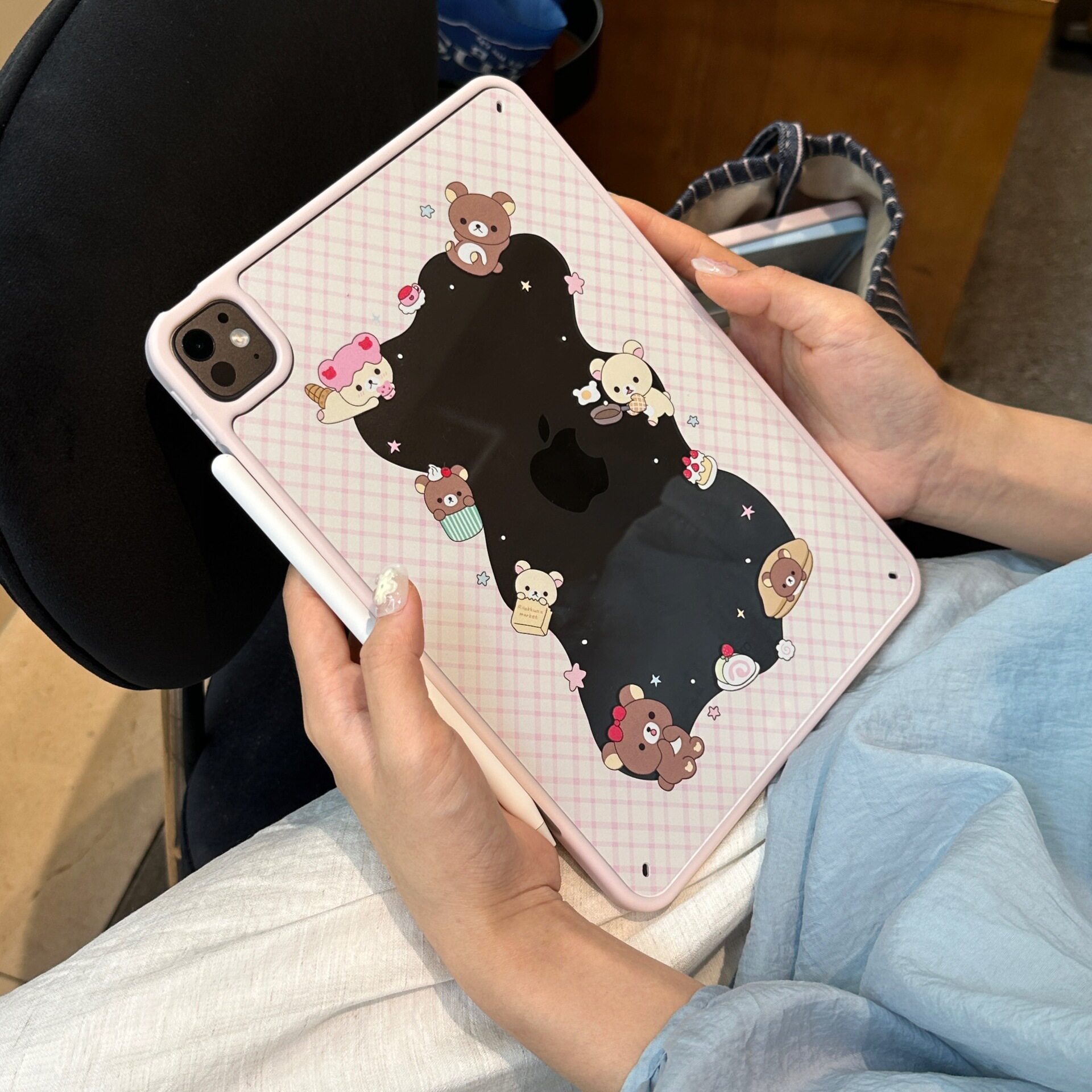 适用苹果iPad Pro11英寸iPad第11代Air7/8外壳M4平板m5日韩卡通轻松熊mini7保护套6全包软边硬壳2025电脑后壳