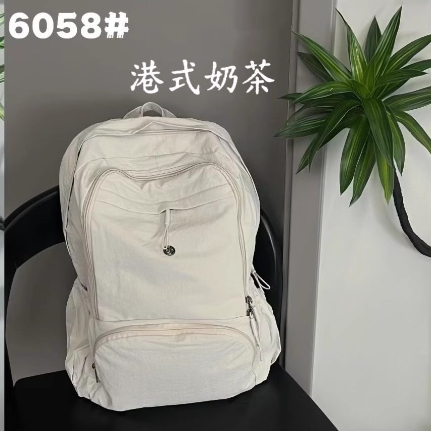 博卜泡芙系列防泼水超轻可折叠双肩包男女放16寸电脑包可套拉杆箱