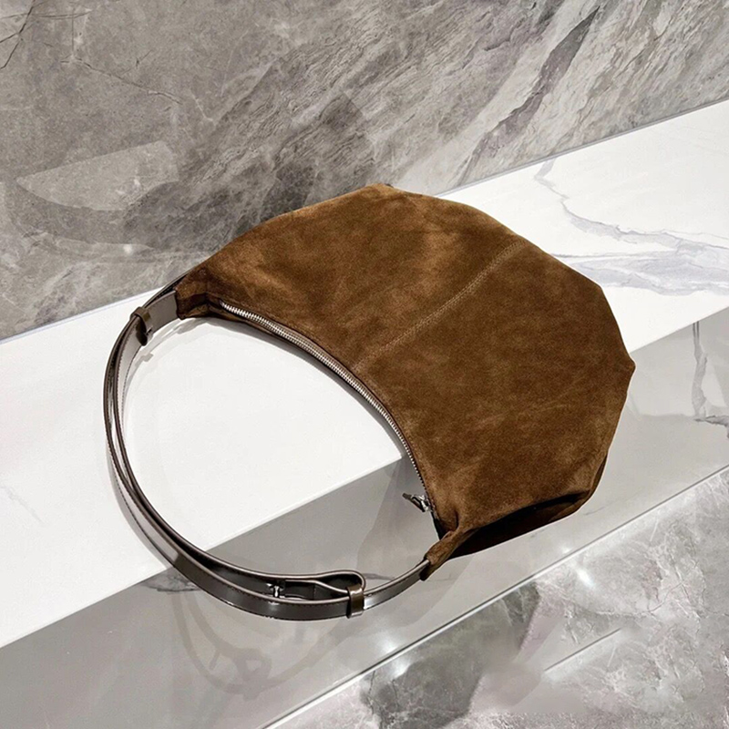 饺子包磨砂质感腋下包复古书包