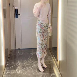 新款82610新大爱美依缘2026夏季纯色V领短袖上衣高腰碎花半身裙女