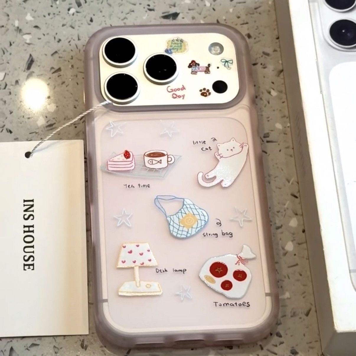 可爱袋子英文猫咪适用于苹果16/17promax手机壳iPhone14/13pro高级12/11磨砂新款xsmax创意xr防摔8Plus软壳