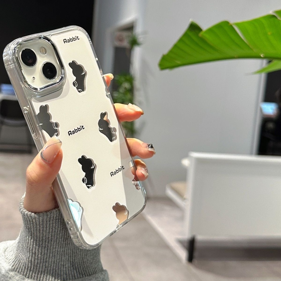可爱兔兔Rabbit高级适用于苹果16/17手机壳苹果13硬壳11/12promax镜面镜子xs/xr防摔7p创意