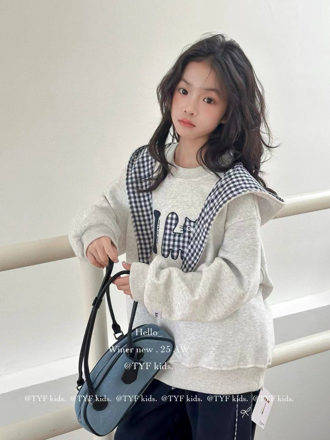 女童加绒卫衣2025冬款中大童韩版洋气百搭一体绒格子卫衣帽子可拆