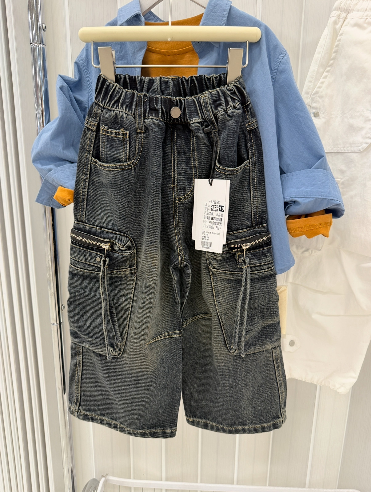 男童潮酷牛仔裤2026春款小童韩版洋气百搭工装大口袋牛仔直筒裤