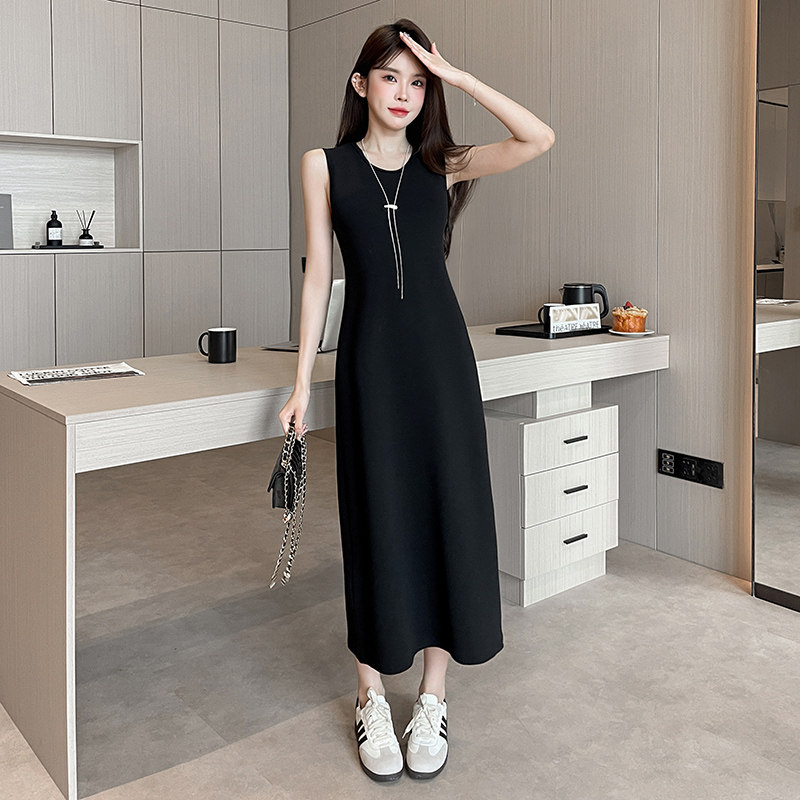 黑色无袖背心洋装女春夏
