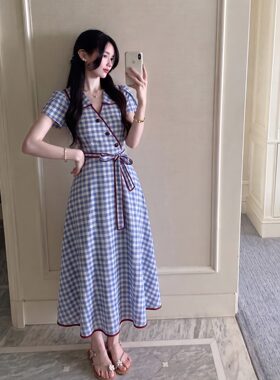 搭显瘦收腰气质格子连衣裙女