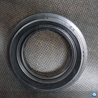 AH8209E 90311-38071/38076 尺寸 38X63X10/16mm  半轴差速器油封