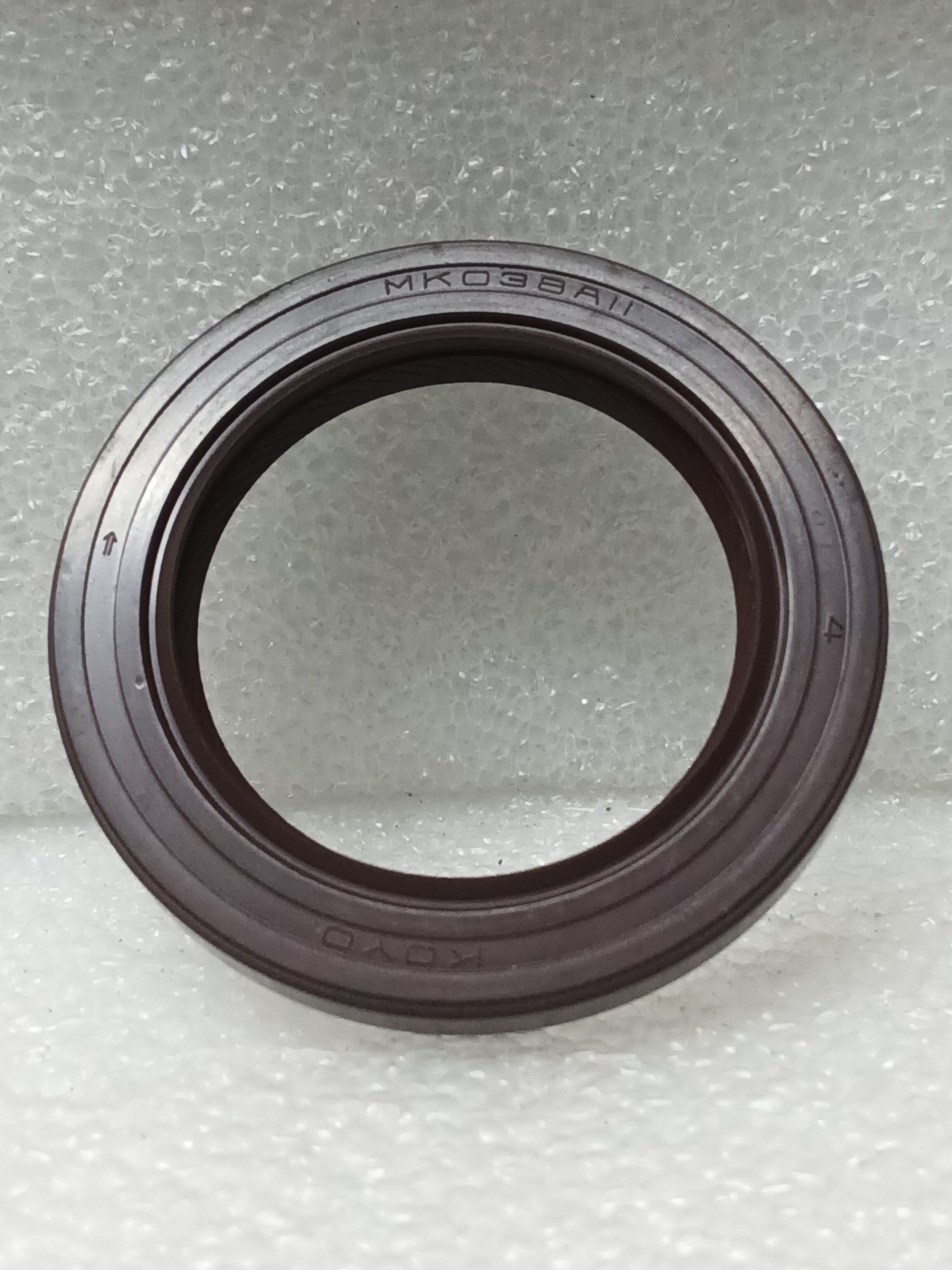 MK038A11  90311-38064 尺寸 38X55X7.7mm  变速箱前油封