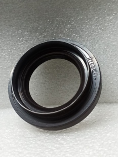 MT035A17  90311-35046  尺寸 35X57X9/15mm 半轴油封