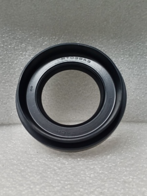 MT038A3  90311-38068 尺寸  38X65X10/19mm  半轴差速器油封