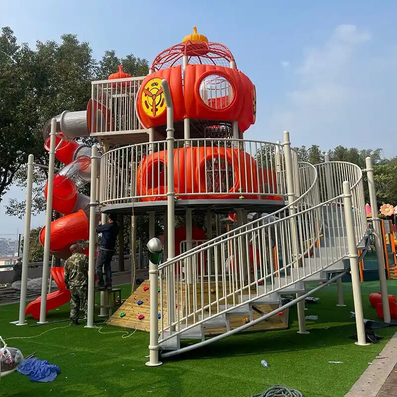 户外大型游乐设备不锈钢滑梯儿童木质树屋景区公园幼儿园攀爬廊架