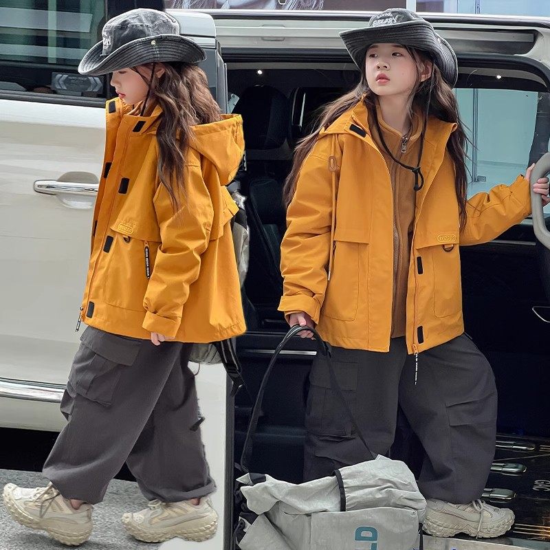 韩国女童冲锋衣春秋冬2025新款中大童三合一可拆卸保暖外套