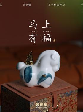 手绘青花瓷马生肖年礼品景德镇