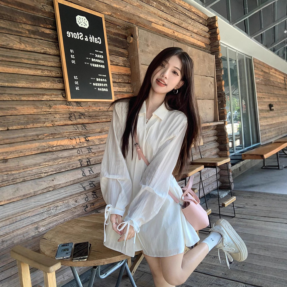 百搭白色简约小翻领长袖连衣裙女2026春季新款休闲悠闲短裤两件套