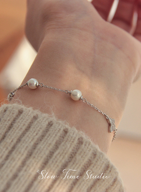 天然淡水珍珠蝴蝶手链女小众设计S925银饰闺蜜手饰新款轻奢小众