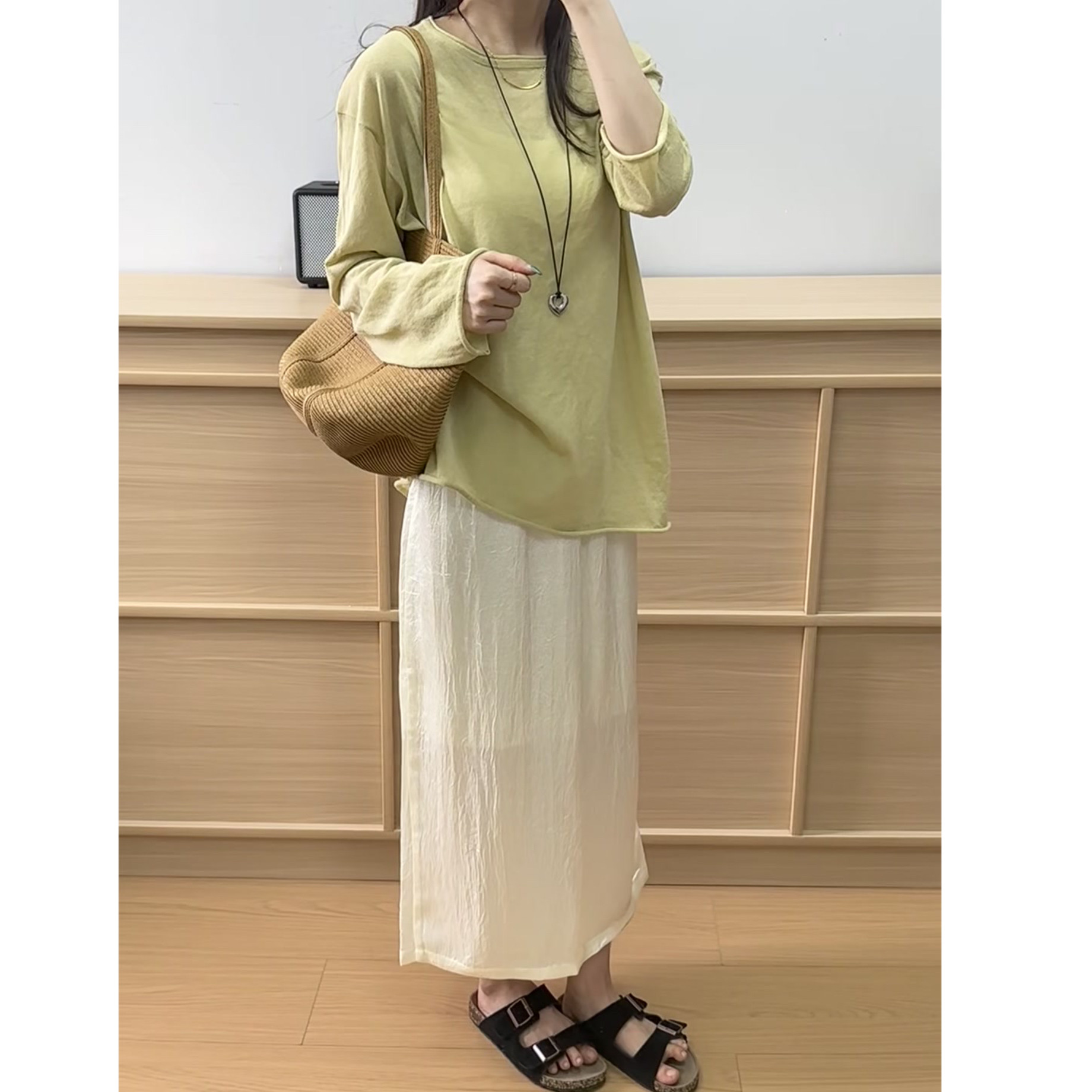 莱赛尔面膜T恤女夏微透凉感宽松防晒罩衫加醋酸褶皱半身裙两件套