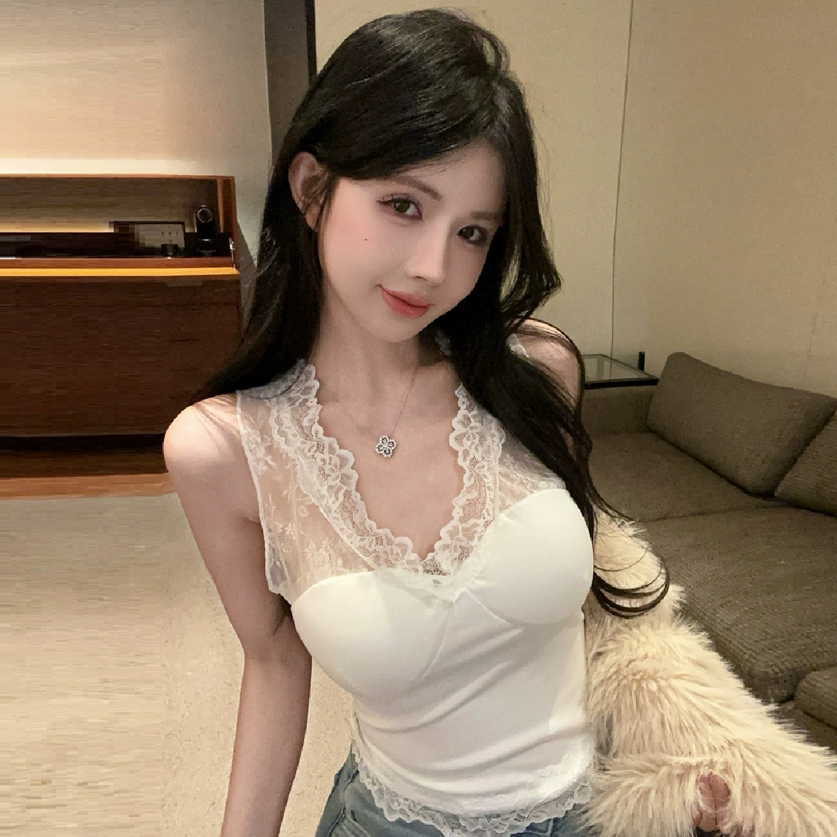 蕾丝V领吊带背心女内搭美背文胸