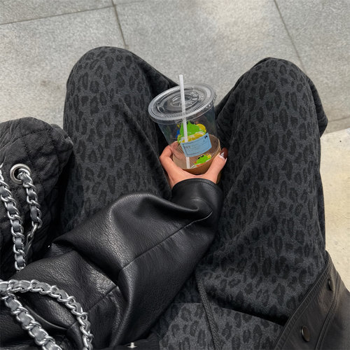 【冬上新】胖mm显瘦时髦豹纹加绒直筒阔腿长裤200斤大码女装_561