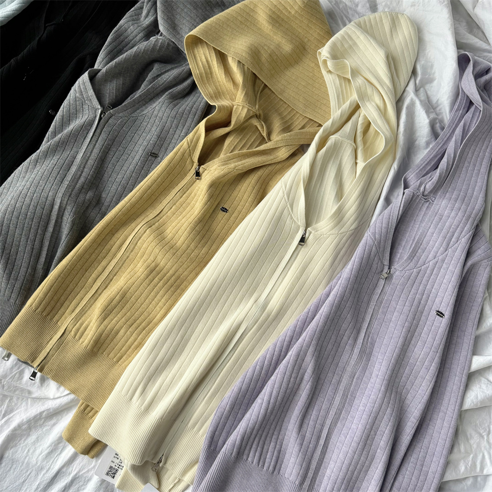 胖mm宽松加厚V领坑条连帽针织衫