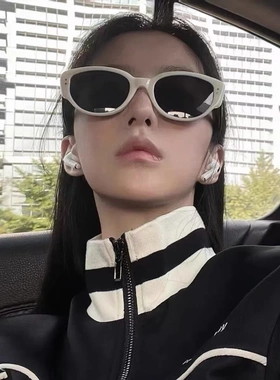 新款米色复古猫眼潮流墨镜女款显脸小个性风防紫外线高级太阳眼镜