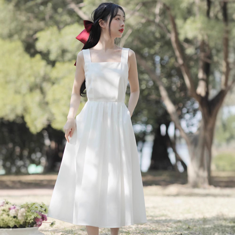 白色背心裙女夏款一字领气质收腰a字吊带连衣裙长款大摆裙高级感