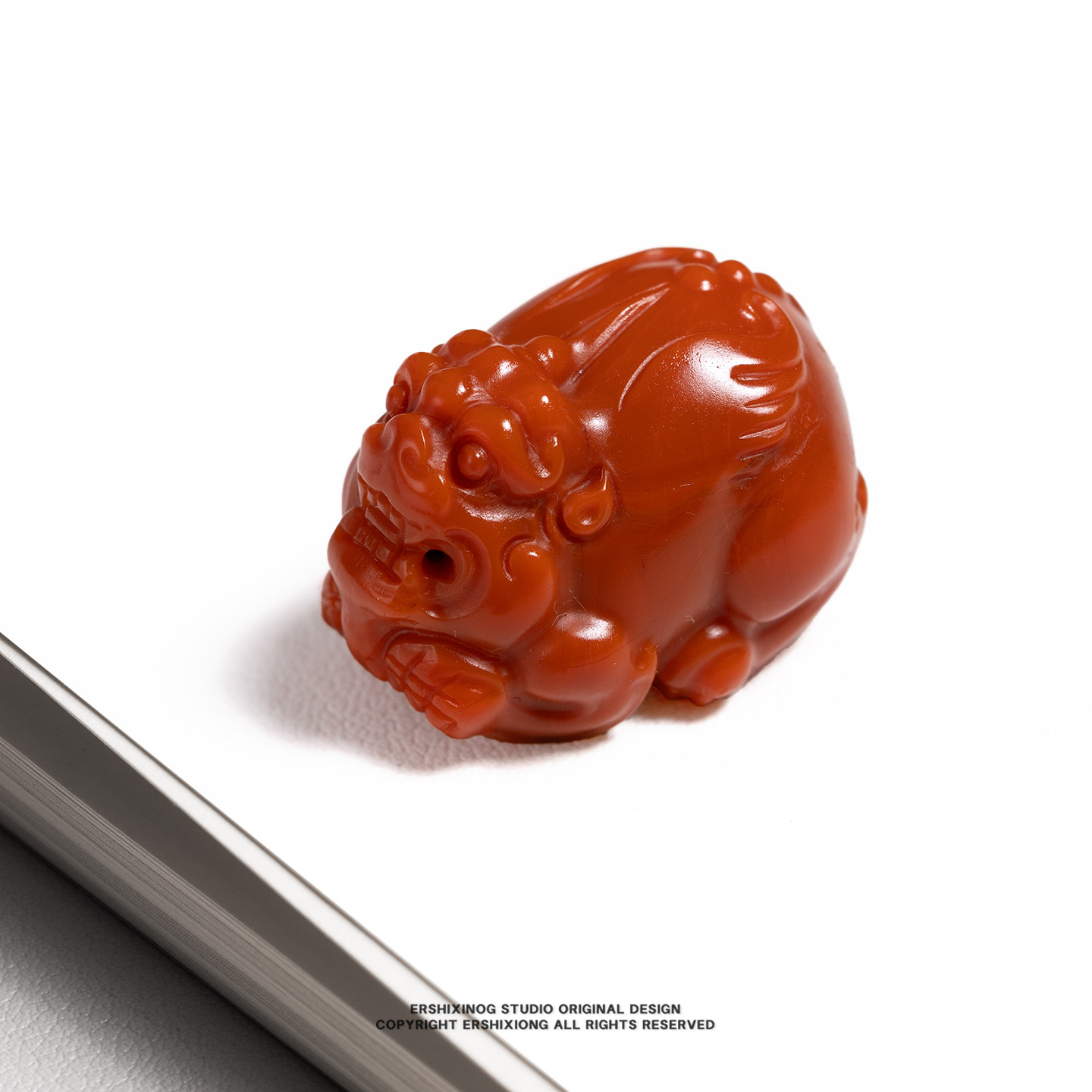 收藏级天然无优化稀有火焰纹南红满色爆肉精工雕刻貔貅吊坠手把