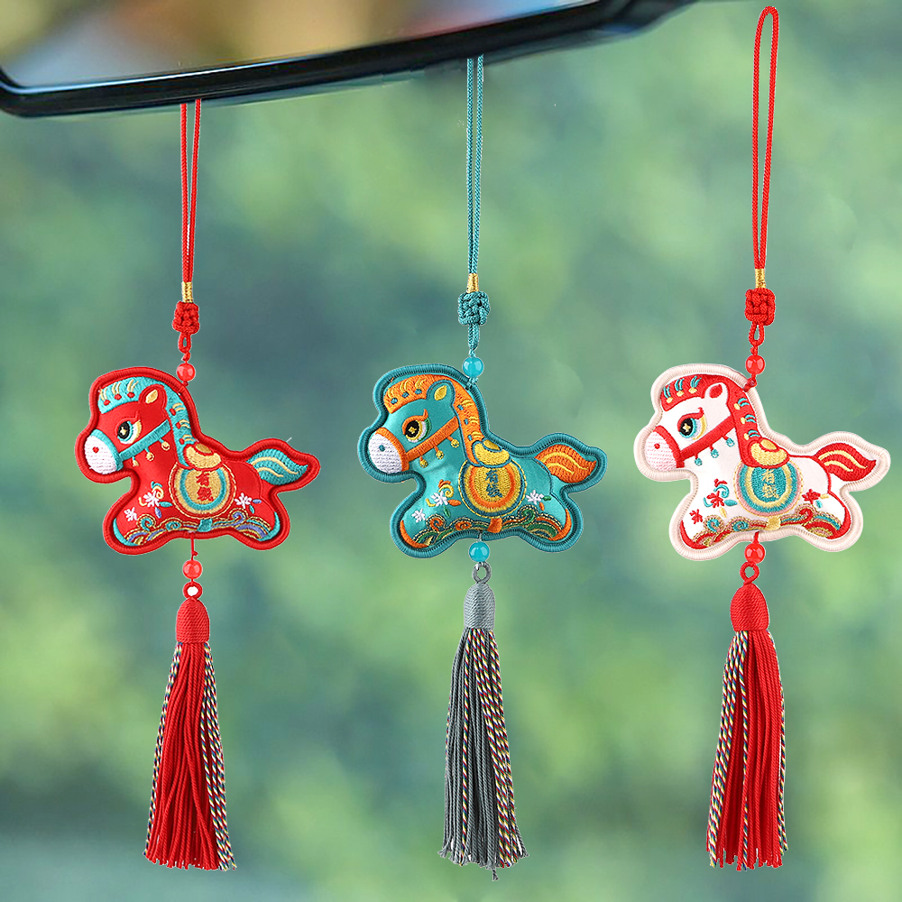 马上有钱马年公仔伴手礼汽车挂饰