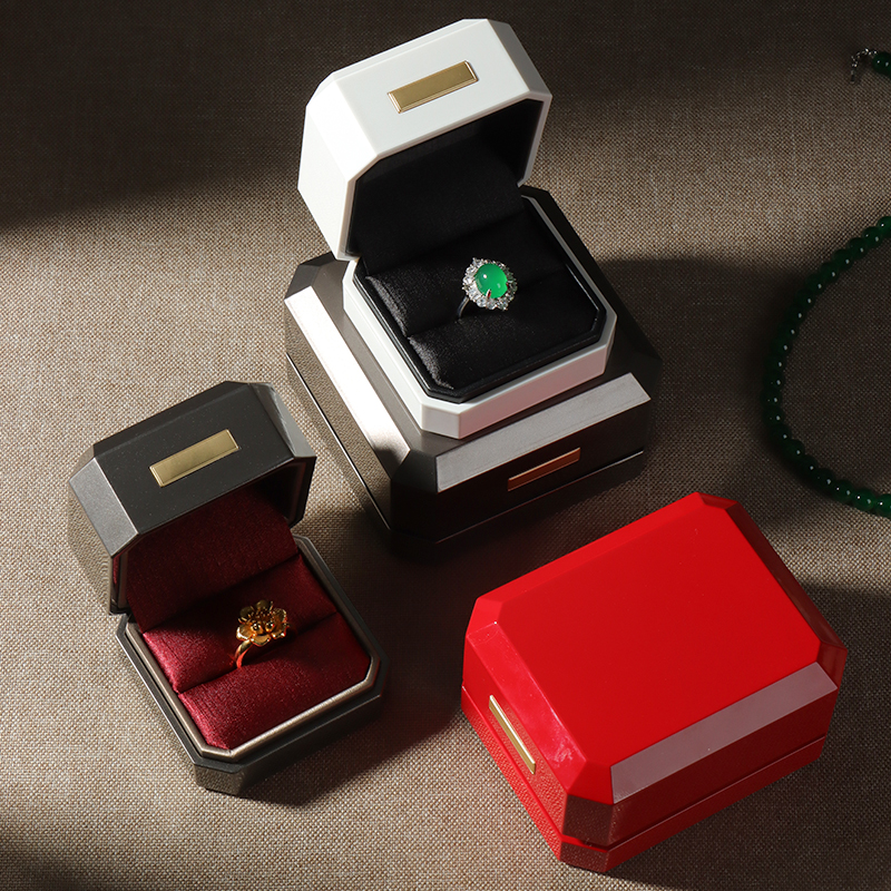 新国风钢琴烤漆首饰盒黄金翡翠盒