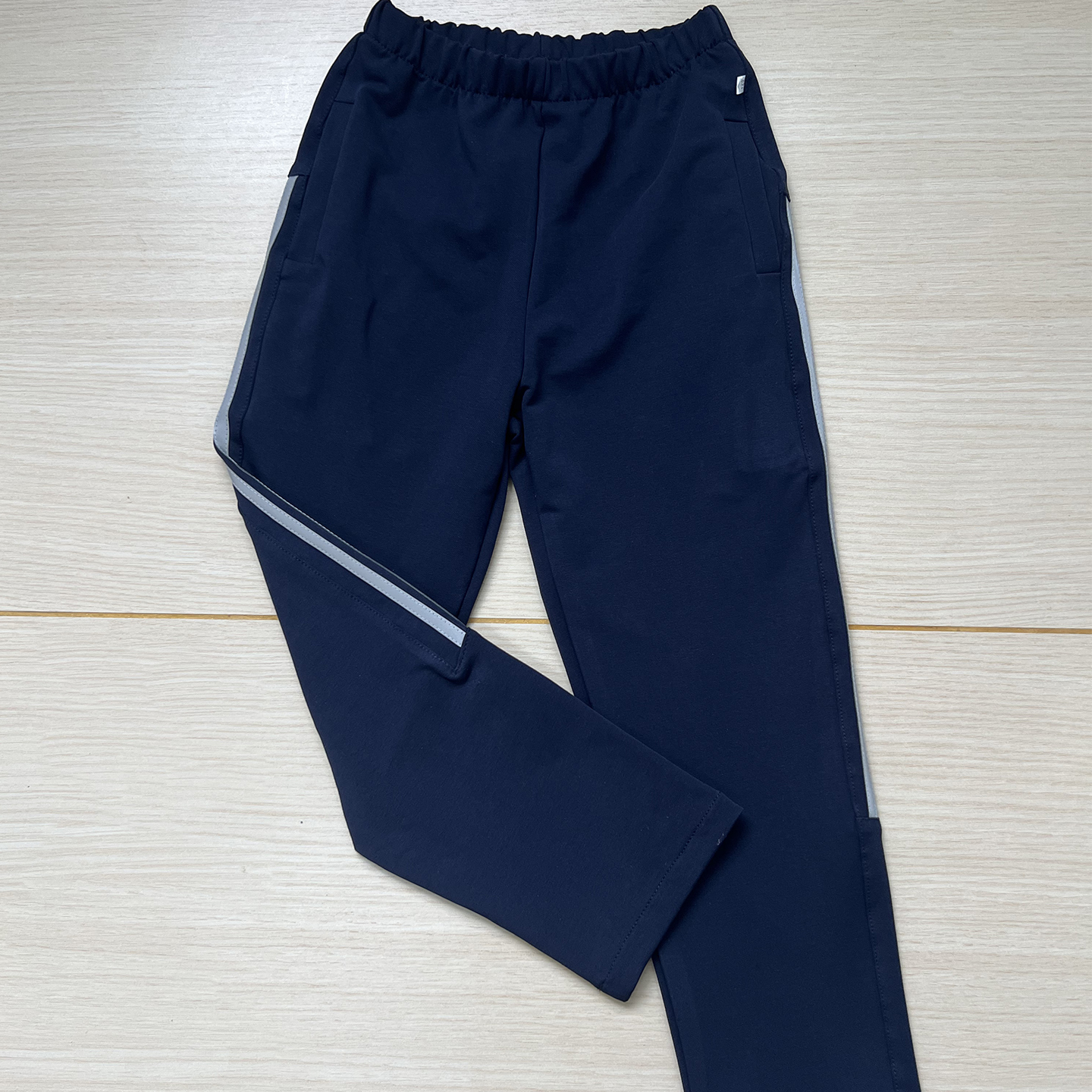 初高中男女校服裤加绒保暖藏蓝直筒后开剪下两反光条休闲裤可定制