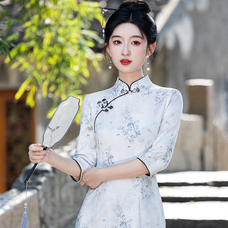 2026春季中国风牛奶丝提花长款水墨竹叶旗袍少女改良连衣裙显瘦
