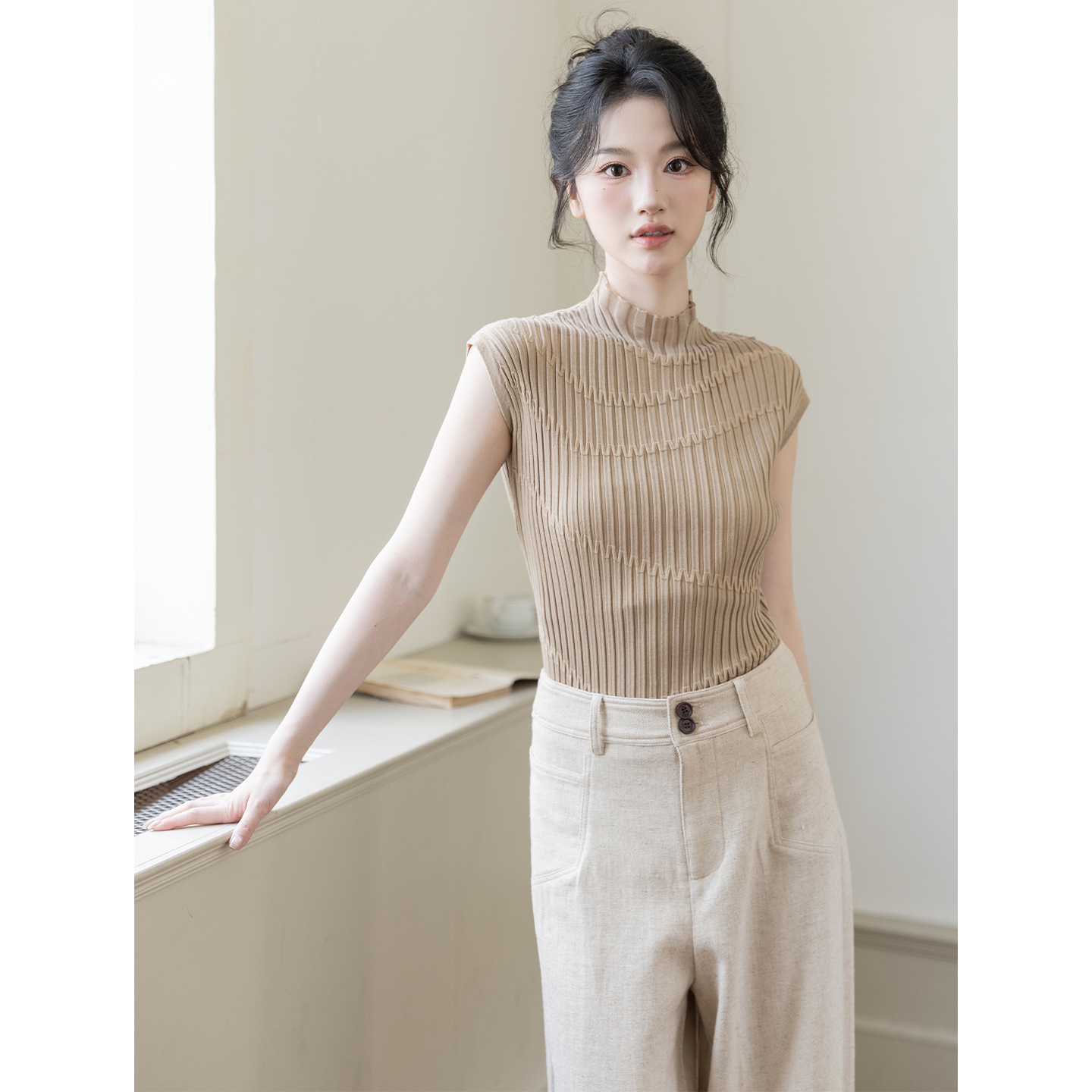 SerioLudere蛋仔很懒/ 70%莱赛尔半高领无袖内搭打底百搭针织上衣