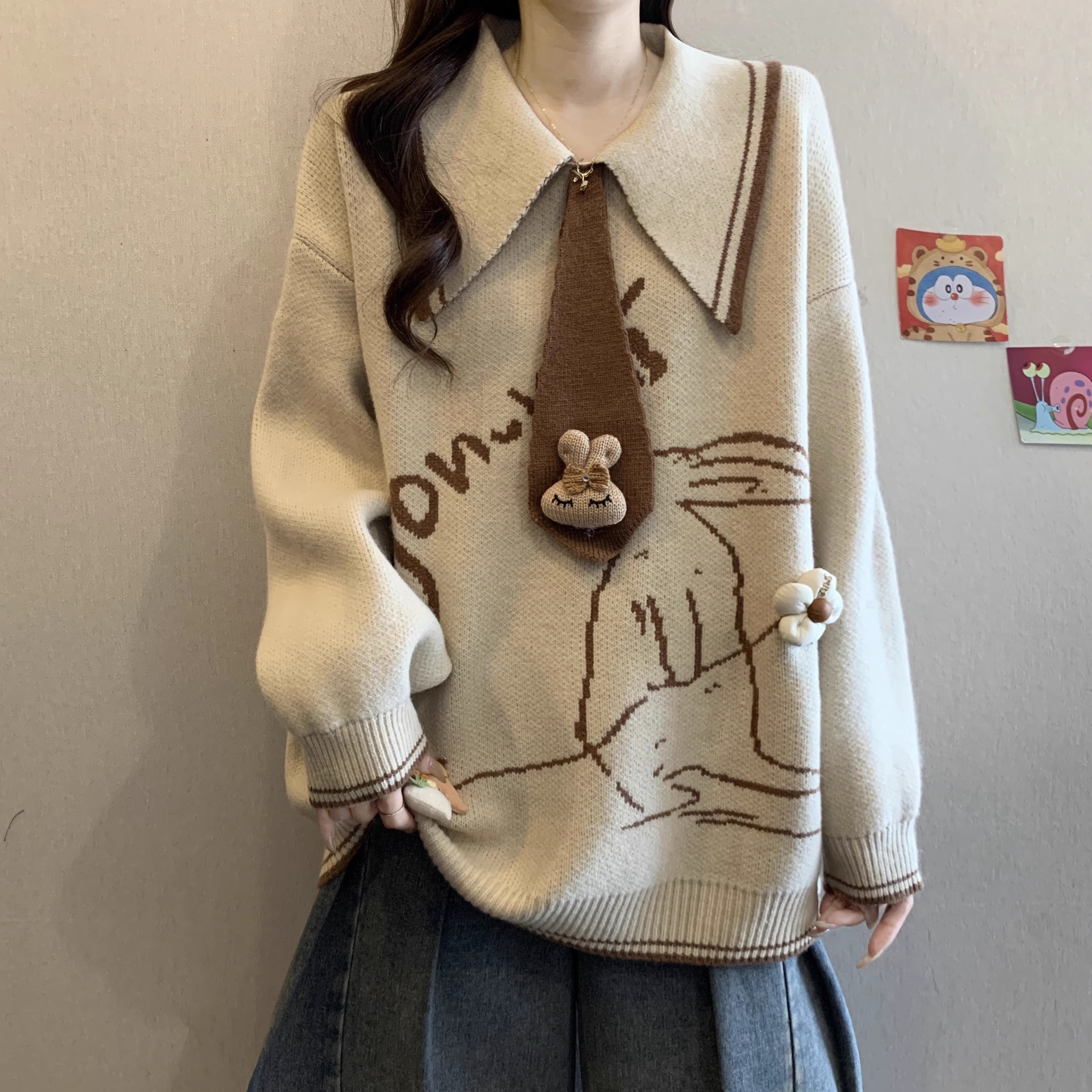 大码学院风POLO领兔子刺绣毛衣女