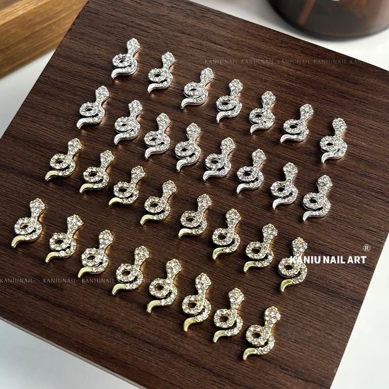 卡妞蛇年网红合金美甲指甲装饰品