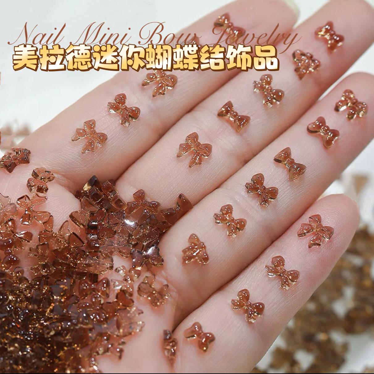 美甲成品网红爆款浅粉迷你堆堆钻