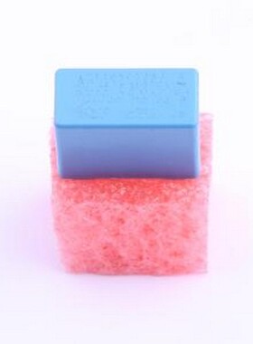 B32022A3473M000 安规电容 等级:Y2 47nF ±20% 300V 插件,P=15mm