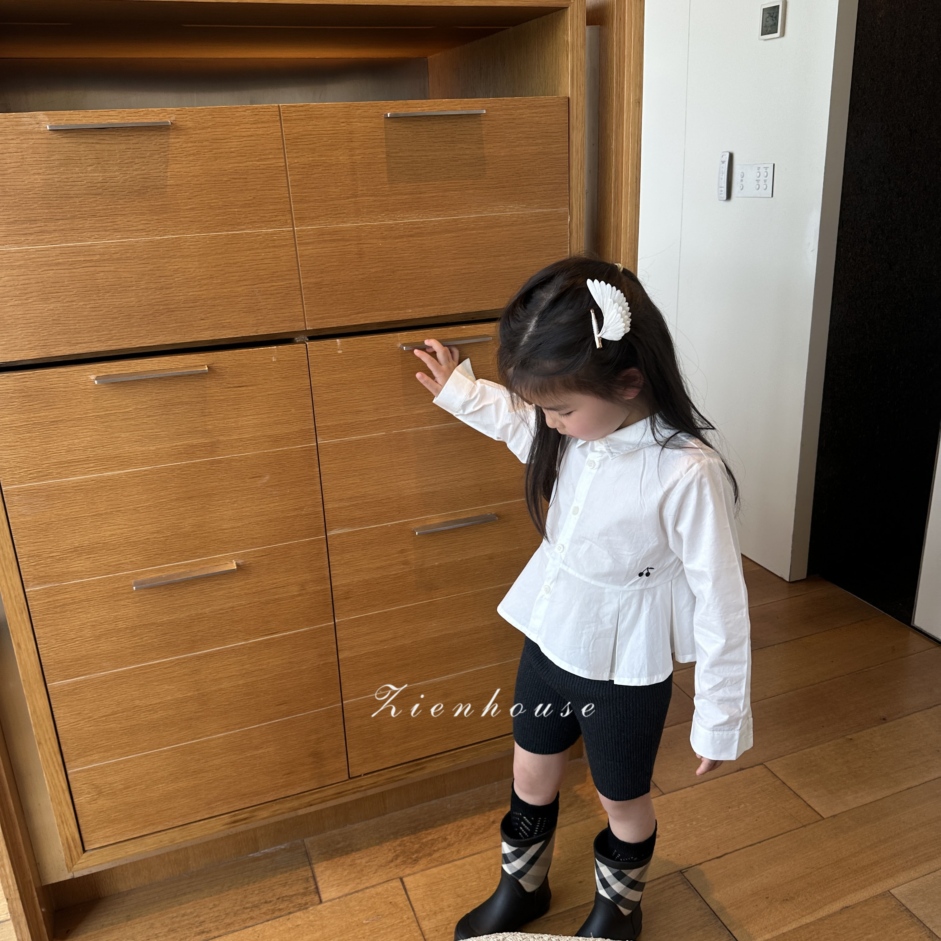 ZIENHOUSE夏季新款白色衬衫 女童百搭衬衣 樱桃刺绣衬衫