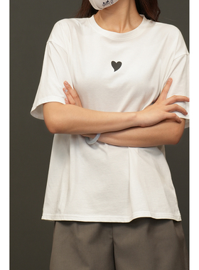 81908 特 女士纯棉 爱心白T恤 宽松百搭 圆领短袖印花打底衫 夏款