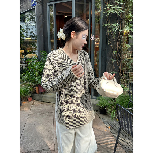 DVN双色绞花毛衣 双版本V领毛衣/毛针织开衫外套女 AFM定制气质