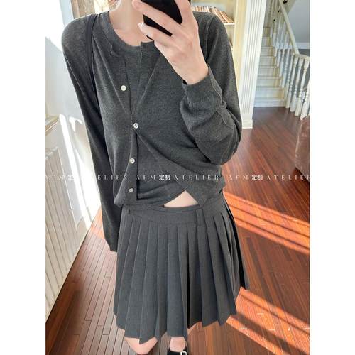 短款针织两件套开衫圆领