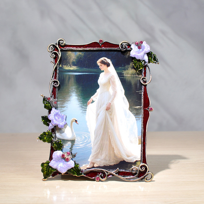 欧式复古婚纱照相框摆台创意金属6 7寸空框卧室装饰摆件照片像框