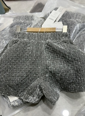 宝儿w女宝灰色丝绒亮片短裤，0210