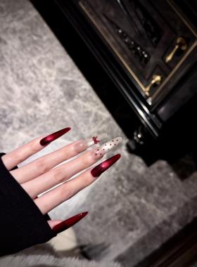 新年红色美甲法式高级猫眼红丝绒波点蝴蝶结显白可拆卸手工穿戴甲