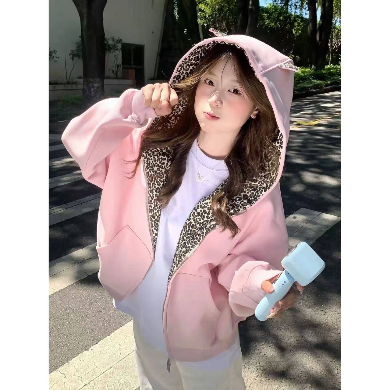 美式设计感豹纹印花甜酷风休闲外套女秋冬季粉色加绒宽松连帽卫衣