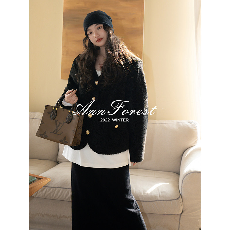 【黎巴嫩少女】安妮森林 法式绗棉简约金扣v领外套宽松百搭不压个